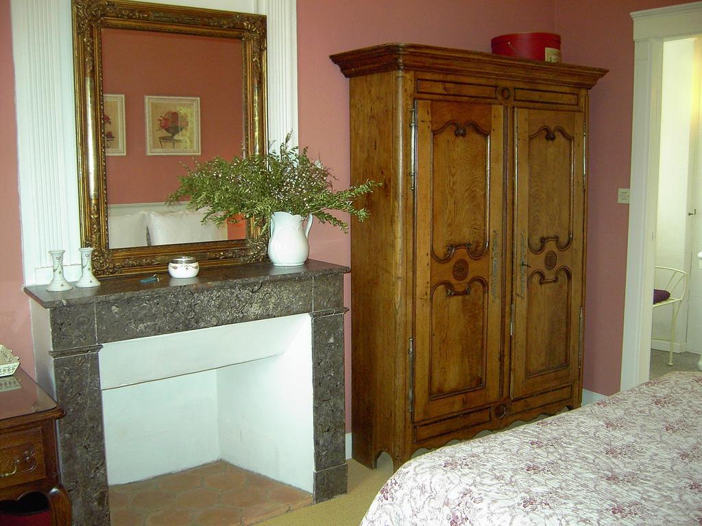 Domaine De Plisseau Bed and Breakfast Gauriac Værelse billede